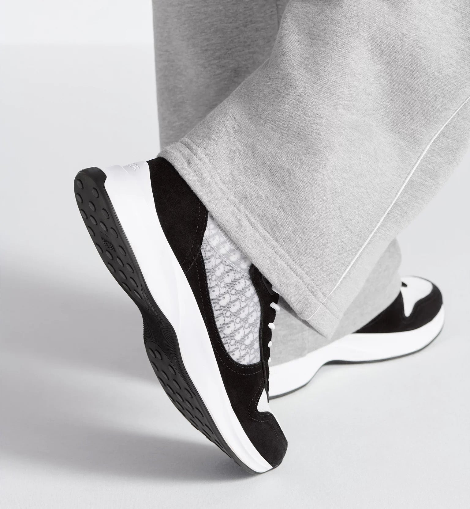 B25 - SNEAKER