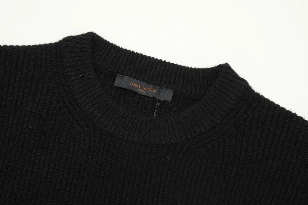 VL - KNITTED SWEATER