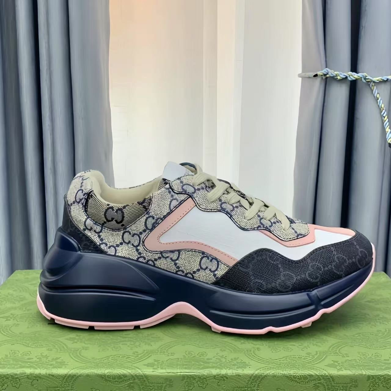 GG - SNEAKER